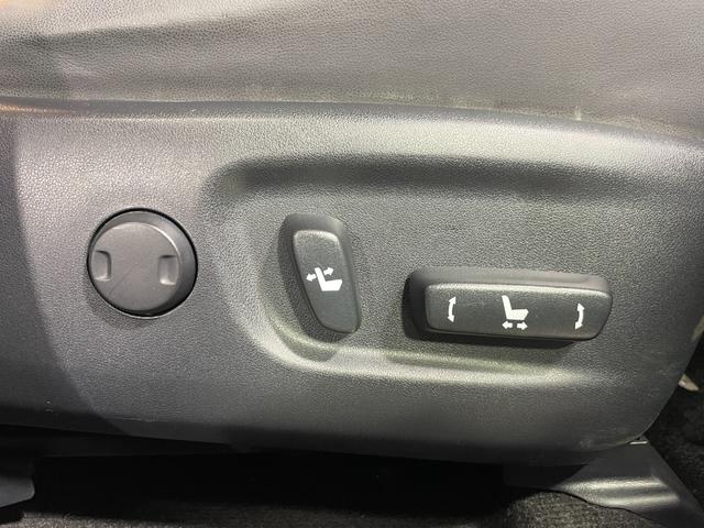 ＮＸ ＮＸ３００ｈ　Ｉパッケージ　モデリスタエアロ　茶革シート　純正ナビＴＶ　バックカメラ　三眼ＬＥＤ　ヘッドアップＤ　パワーシート／ヒーター／クーラー　ハンドルヒーター　電動リアゲート　レーダーＣ　衝突軽減Ｂ　ＬＫＡ　ＢＳＭ（8枚目）