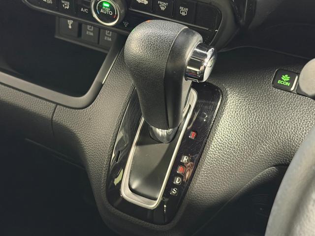 Ｎ－ＢＯＸカスタム Ｇ・Ｌターボホンダセンシング　純正８ｉｎｃナビＴＶ　バックカメラ　両側パワースライドドア　ハーフレザー　レーダークルコン　衝突軽減ブレーキ　レーンアシスト　スマートキー　プッシュスタート　オートライト　ドライブレコーダー　ＥＴＣ（9枚目）