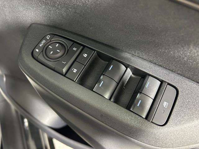 ヤリスクロス ハイブリッドＺ　アドベンチャー　登録済未使用車　純正ナビＴＶ　３６０カメラ　Ｂｌｕｅｔｏｏｔｈ　ＨＤＭＩ　レーダークルーズ　衝突軽減Ｂ　レーンアシスト　ＢＳＭ　クリアランスソナー　パワーシート／ヒーター　ＬＥＤライト（48枚目）