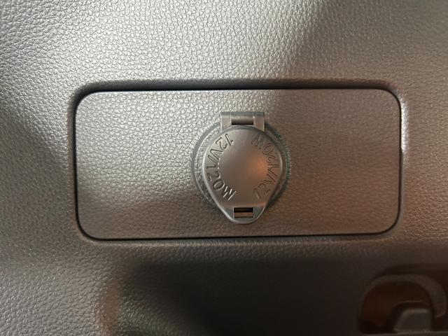 ヤリスクロス ハイブリッドＺ　アドベンチャー　登録済未使用車　純正ナビＴＶ　３６０カメラ　Ｂｌｕｅｔｏｏｔｈ　ＨＤＭＩ　レーダークルーズ　衝突軽減Ｂ　レーンアシスト　ＢＳＭ　クリアランスソナー　パワーシート／ヒーター　ＬＥＤライト（50枚目）