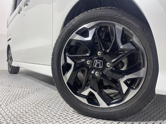 N-BOXカスタム G・Lターボホンダセンシング 純正ナビTV バックカメラ 両側パワースライドドア ハーフレザー レーダークルコン 衝突軽減ブレーキ レーンアシスト スマートキー プッシュスタート アイドリングストップ ドライブレコーダー ETC(18枚目)