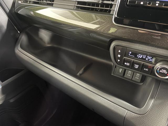 N-BOXカスタム G・Lターボホンダセンシング 純正ナビTV バックカメラ 両側パワースライドドア ハーフレザー レーダークルコン 衝突軽減ブレーキ レーンアシスト スマートキー プッシュスタート アイドリングストップ ドライブレコーダー ETC(33枚目)