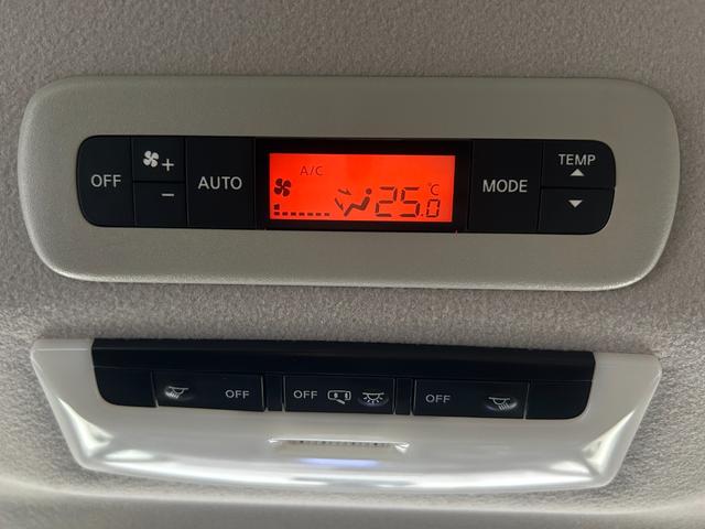 セレナ ｅ－パワー　オーテック　セーフティパッケージ　ＰｒｏＰＩＬＯＴ　純正１０ｉｎｃナビＴＶ　後席モニター　３６０カメラ　レーダークルーズ　衝突軽減Ｂ　レーンアシスト　両側パワースライドドア　クリアランスソナー　シートヒーター　リアオートＡＣ　ドラレコ（12枚目）