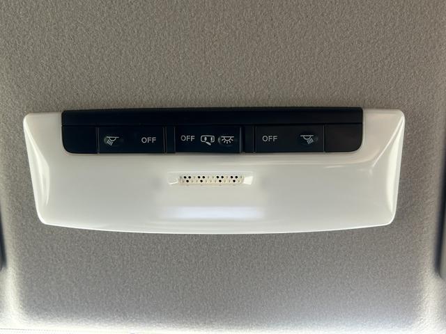 セレナ ｅ－パワー　オーテック　セーフティパッケージ　ＰｒｏＰＩＬＯＴ　純正１０ｉｎｃナビＴＶ　後席モニター　３６０カメラ　レーダークルーズ　衝突軽減Ｂ　レーンアシスト　両側パワースライドドア　クリアランスソナー　シートヒーター　リアオートＡＣ　ドラレコ（33枚目）