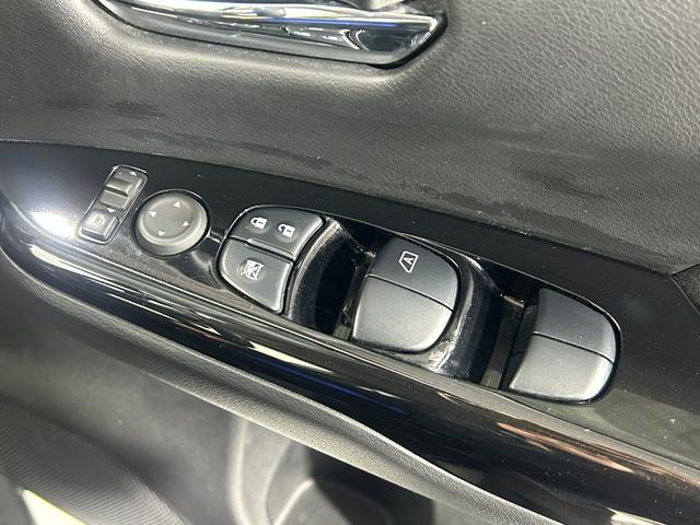 セレナ ｅ－パワー　オーテック　セーフティパッケージ　ＰｒｏＰＩＬＯＴ　純正１０ｉｎｃナビＴＶ　後席モニター　３６０カメラ　レーダークルーズ　衝突軽減Ｂ　レーンアシスト　両側パワースライドドア　クリアランスソナー　シートヒーター　リアオートＡＣ　ドラレコ（40枚目）