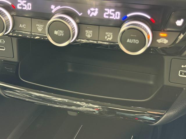 ヴェゼル e:HEV Z 登録済未使用車 純正9incナビTV バックカメラ ハーフレザー シート&ハンドルヒーター 電動リアゲート レーダークルコン 衝突軽減ブレーキ レーンアシスト BSM ダウンヒルアシスト 置き型充電(25枚目)