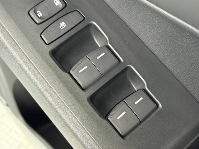 ヴェゼル e:HEV Z 登録済未使用車 純正9incナビTV バックカメラ ハーフレザー シート&ハンドルヒーター 電動リアゲート レーダークルコン 衝突軽減ブレーキ レーンアシスト BSM ダウンヒルアシスト 置き型充電(31枚目)