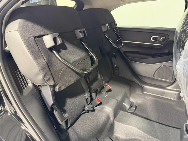 ヴェゼル e:HEV Z 登録済未使用車 純正9incナビTV バックカメラ ハーフレザー シート&ハンドルヒーター 電動リアゲート レーダークルコン 衝突軽減ブレーキ レーンアシスト BSM ダウンヒルアシスト 置き型充電(35枚目)