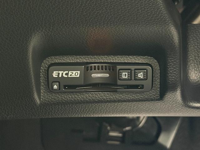 ヴェゼル e:HEV Z 登録済未使用車 純正9incナビTV バックカメラ ハーフレザー シート&ハンドルヒーター 電動リアゲート レーダークルコン 衝突軽減ブレーキ レーンアシスト BSM ダウンヒルアシスト 置き型充電(10枚目)