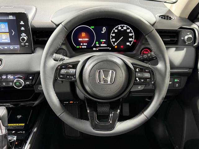 ヴェゼル e:HEV Z 登録済未使用車 純正9incナビTV バックカメラ ハーフレザー シート&ハンドルヒーター 電動リアゲート レーダークルコン 衝突軽減ブレーキ レーンアシスト BSM ダウンヒルアシスト 置き型充電(12枚目)