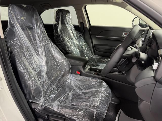 ヴェゼル e:HEV Z 登録済未使用車 純正9incナビTV バックカメラ ハーフレザー シート&ハンドルヒーター 電動リアゲート レーダークルコン 衝突軽減ブレーキ レーンアシスト BSM ダウンヒルアシスト 置き型充電(14枚目)