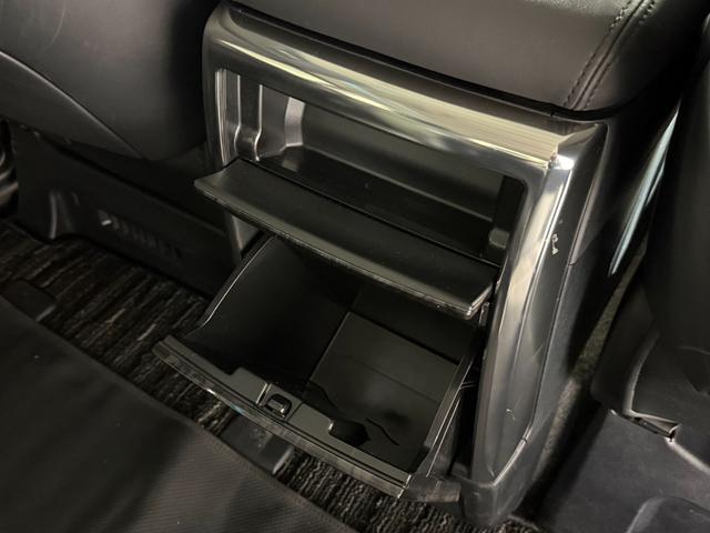 アルファードハイブリッド ＳＲ　Ｃパッケージ　モデリスタエアロ／２０ｉｎｃＡＷ　サンルーフ　黒革シート　デジタルインナーミラー　後席モニター　純正ナビＴＶ　Ｂカメラ　ＣＤ／ＤＶＤデッキ　３眼ＬＥＤ　レーダーＣ　ＰＣＳ　ＬＫＡ　ＢＳＭ　ＡＣ１００Ｗ（68枚目）