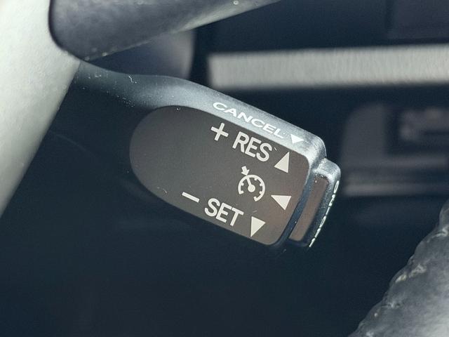 【クルーズコントロール】アクセルを離しても一定速度で走行ができる装備になります。＊追従機能はございません。ご注意を！！！
