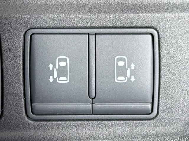 �y�����p���[�X���C�h�h�A�z�����Ȃ��q�l�ł��{�^����Ŋy�X���~��o���܂������ԏ�ŗ���ɉו�������Ă��鎞�ł��{�^���������Ύ����ŊJ���Ă���܂��̂ŁA���Ƒ��ł̂��������ɂ��Ƃ��Ă��֗��Ȑl�C������