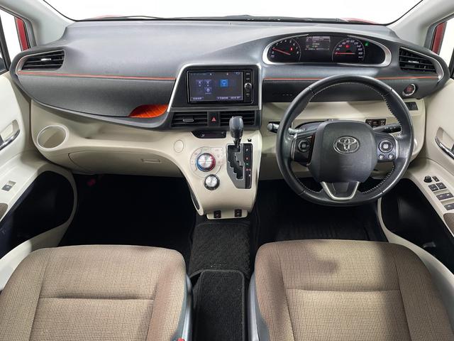 シエンタ Ｇ　純正ナビ　バックカメラ　Ｂｌｕｅｔｏｏｔｈ　フルセグＴＶ　ＤＶＤ再生　トヨタセーフティーセンス　両側パワースライドドア　シートヒーター　ビルトインＥＴＣ　スマートキー　アイドリングストップ（3枚目）