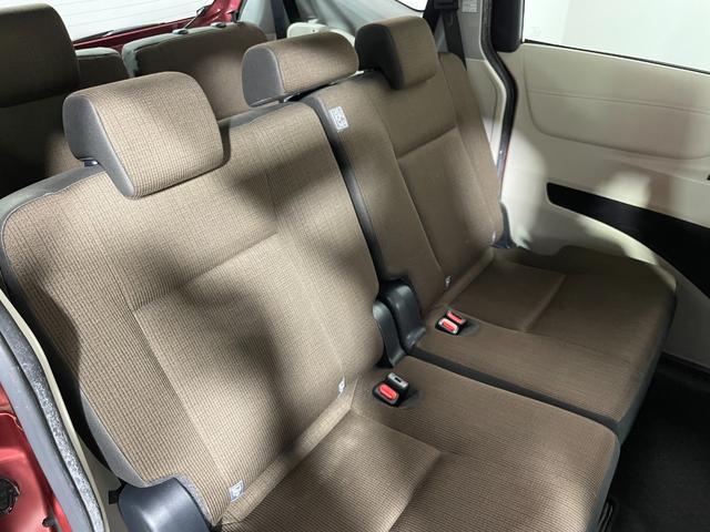 シエンタ Ｇ　純正ナビ　バックカメラ　Ｂｌｕｅｔｏｏｔｈ　フルセグＴＶ　ＤＶＤ再生　トヨタセーフティーセンス　両側パワースライドドア　シートヒーター　ビルトインＥＴＣ　スマートキー　アイドリングストップ（14枚目）