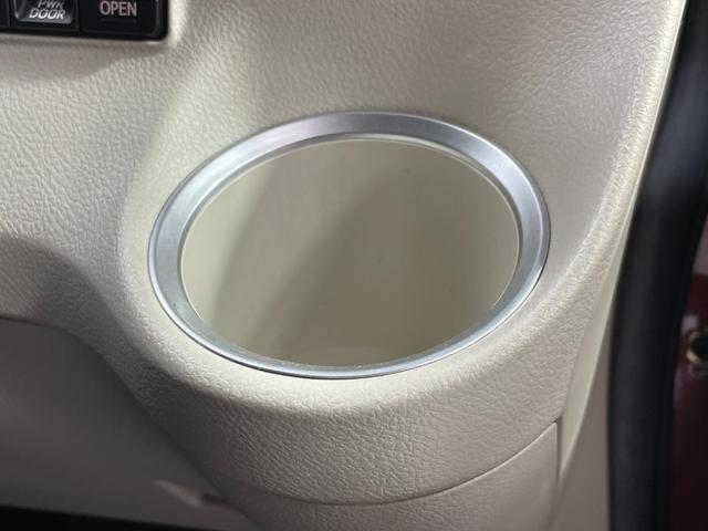 シエンタ Ｇ　純正ナビ　バックカメラ　Ｂｌｕｅｔｏｏｔｈ　フルセグＴＶ　ＤＶＤ再生　トヨタセーフティーセンス　両側パワースライドドア　シートヒーター　ビルトインＥＴＣ　スマートキー　アイドリングストップ（40枚目）