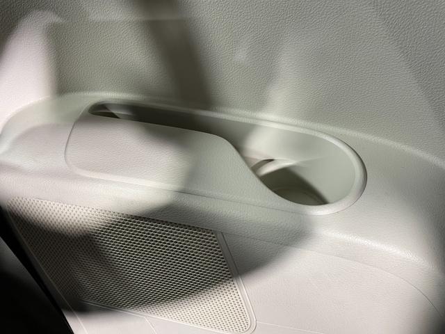 シエンタ Ｇ　純正ナビ　バックカメラ　Ｂｌｕｅｔｏｏｔｈ　フルセグＴＶ　ＤＶＤ再生　トヨタセーフティーセンス　両側パワースライドドア　シートヒーター　ビルトインＥＴＣ　スマートキー　アイドリングストップ（44枚目）