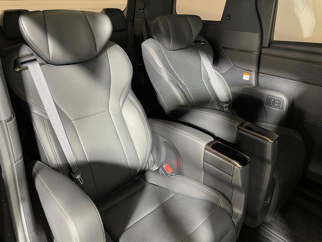 アルファード Ｚ　モデリスタエアロ　　トヨタチームメイト　アドバンスドパーク　左右独立ムーンルーフ　黒革　３６０カメラ　後席モニター　ヘッドアップＤ　デジタルインナーミラー　パワーシート／ヒーター／エアコン（14枚目）