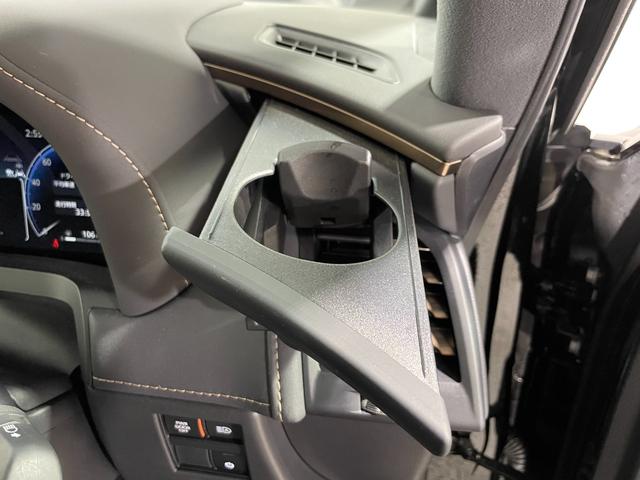 アルファード Ｚ　モデリスタエアロ　　トヨタチームメイト　アドバンスドパーク　左右独立ムーンルーフ　黒革　３６０カメラ　後席モニター　ヘッドアップＤ　デジタルインナーミラー　パワーシート／ヒーター／エアコン（26枚目）