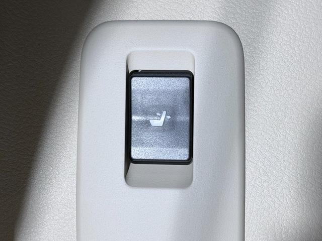 ランドクルーザープラド TX Lパッケージ サンルーフ ベージュ本革シート 9incナビTV バックカメラ パワーシート/ヒーター/エアコン レーダーC 衝突軽減B レーンアシスト オートハイビーム ダウンヒルアシスト 前後ドライブレコーダー(52枚目)