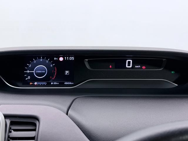 セレナ ハイウェイスターＶ　ＰｒｏＰＩＬＯＴ　純正１０ｉｎｃナビＴＶ　３６０カメラ　デジタルインナーミラー　レーダーＣ　衝突軽減Ｂ　レーンアシスト　ＢＳＭ　両側パワースライドドア　クリアランスソナー　リアオートエアコン　ＥＴＣ（12枚目）