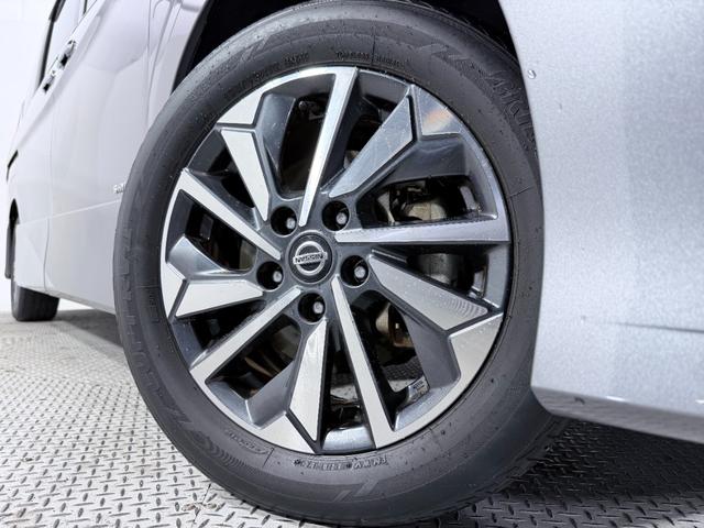 セレナ ハイウェイスターＶ　ＰｒｏＰＩＬＯＴ　純正１０ｉｎｃナビＴＶ　３６０カメラ　デジタルインナーミラー　レーダーＣ　衝突軽減Ｂ　レーンアシスト　ＢＳＭ　両側パワースライドドア　クリアランスソナー　リアオートエアコン　ＥＴＣ（18枚目）