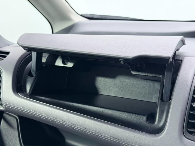 セレナ ハイウェイスターＶ　ＰｒｏＰＩＬＯＴ　純正１０ｉｎｃナビＴＶ　３６０カメラ　デジタルインナーミラー　レーダーＣ　衝突軽減Ｂ　レーンアシスト　ＢＳＭ　両側パワースライドドア　クリアランスソナー　リアオートエアコン　ＥＴＣ（23枚目）