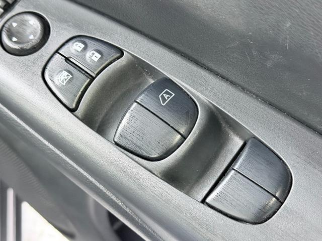 セレナ ハイウェイスターＶ　ＰｒｏＰＩＬＯＴ　純正１０ｉｎｃナビＴＶ　３６０カメラ　デジタルインナーミラー　レーダーＣ　衝突軽減Ｂ　レーンアシスト　ＢＳＭ　両側パワースライドドア　クリアランスソナー　リアオートエアコン　ＥＴＣ（24枚目）