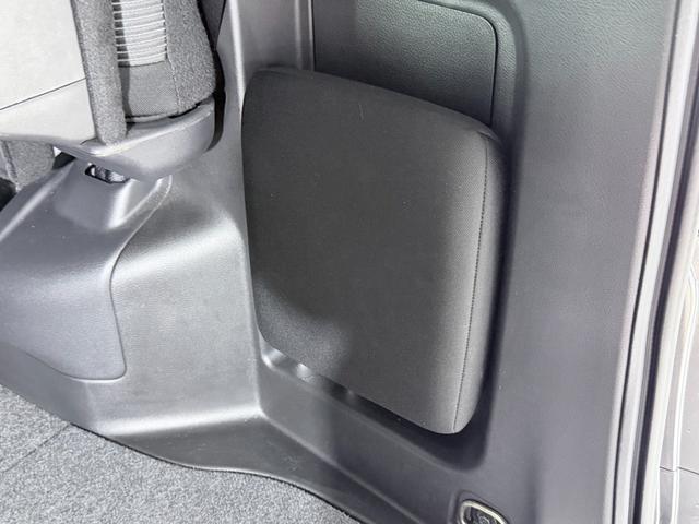 セレナ ハイウェイスターＶ　ＰｒｏＰＩＬＯＴ　純正１０ｉｎｃナビＴＶ　３６０カメラ　デジタルインナーミラー　レーダーＣ　衝突軽減Ｂ　レーンアシスト　ＢＳＭ　両側パワースライドドア　クリアランスソナー　リアオートエアコン　ＥＴＣ（28枚目）