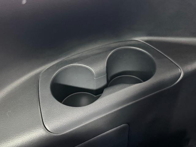 セレナ ハイウェイスターＶ　ＰｒｏＰＩＬＯＴ　純正１０ｉｎｃナビＴＶ　３６０カメラ　デジタルインナーミラー　レーダーＣ　衝突軽減Ｂ　レーンアシスト　ＢＳＭ　両側パワースライドドア　クリアランスソナー　リアオートエアコン　ＥＴＣ（33枚目）