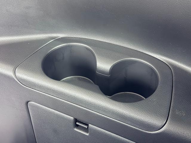 セレナ ハイウェイスターＶ　ＰｒｏＰＩＬＯＴ　純正１０ｉｎｃナビＴＶ　３６０カメラ　デジタルインナーミラー　レーダーＣ　衝突軽減Ｂ　レーンアシスト　ＢＳＭ　両側パワースライドドア　クリアランスソナー　リアオートエアコン　ＥＴＣ（39枚目）