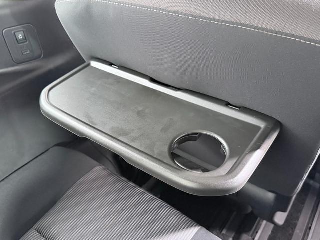 セレナ ハイウェイスターＶ　ＰｒｏＰＩＬＯＴ　純正１０ｉｎｃナビＴＶ　３６０カメラ　デジタルインナーミラー　レーダーＣ　衝突軽減Ｂ　レーンアシスト　ＢＳＭ　両側パワースライドドア　クリアランスソナー　リアオートエアコン　ＥＴＣ（40枚目）