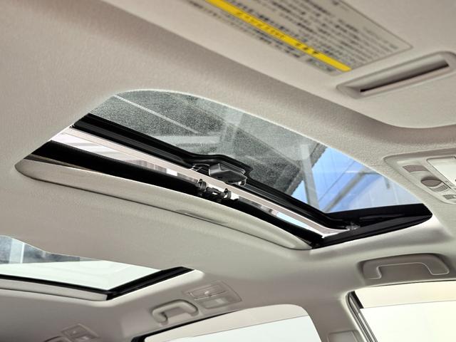 エスティマ アエラス　プレミアムエディション　サンルーフ　純正８ｉｎｃナビＴＶ　両側パワースライドドア　リアオートエアコン　パワーシート　ハーフレザーシート　オットマン　ウォークスルー　横滑り防止　ビルトインＥＴＣ　プッシュスタート　スマートキー（3枚目）
