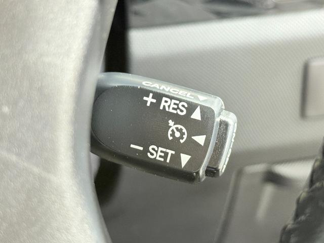 エスティマ アエラス　プレミアムエディション　サンルーフ　純正８ｉｎｃナビＴＶ　両側パワースライドドア　リアオートエアコン　パワーシート　ハーフレザーシート　オットマン　ウォークスルー　横滑り防止　ビルトインＥＴＣ　プッシュスタート　スマートキー（7枚目）