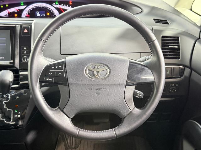 エスティマ アエラス　プレミアムエディション　サンルーフ　純正８ｉｎｃナビＴＶ　両側パワースライドドア　リアオートエアコン　パワーシート　ハーフレザーシート　オットマン　ウォークスルー　横滑り防止　ビルトインＥＴＣ　プッシュスタート　スマートキー（8枚目）