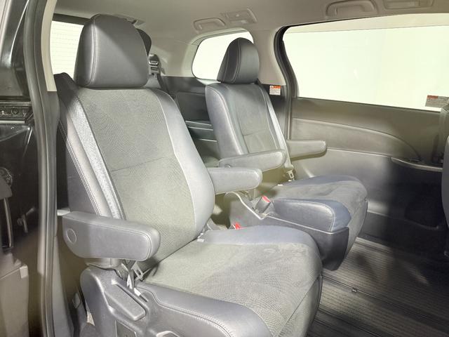 エスティマ アエラス　プレミアムエディション　サンルーフ　純正８ｉｎｃナビＴＶ　両側パワースライドドア　リアオートエアコン　パワーシート　ハーフレザーシート　オットマン　ウォークスルー　横滑り防止　ビルトインＥＴＣ　プッシュスタート　スマートキー（13枚目）