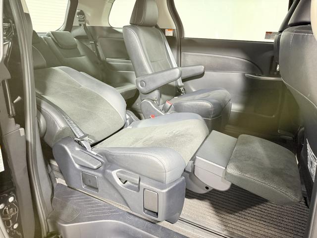 エスティマ アエラス　プレミアムエディション　サンルーフ　純正８ｉｎｃナビＴＶ　両側パワースライドドア　リアオートエアコン　パワーシート　ハーフレザーシート　オットマン　ウォークスルー　横滑り防止　ビルトインＥＴＣ　プッシュスタート　スマートキー（22枚目）