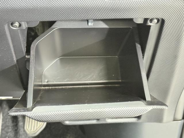 エスティマ アエラス　プレミアムエディション　サンルーフ　純正８ｉｎｃナビＴＶ　両側パワースライドドア　リアオートエアコン　パワーシート　ハーフレザーシート　オットマン　ウォークスルー　横滑り防止　ビルトインＥＴＣ　プッシュスタート　スマートキー（37枚目）