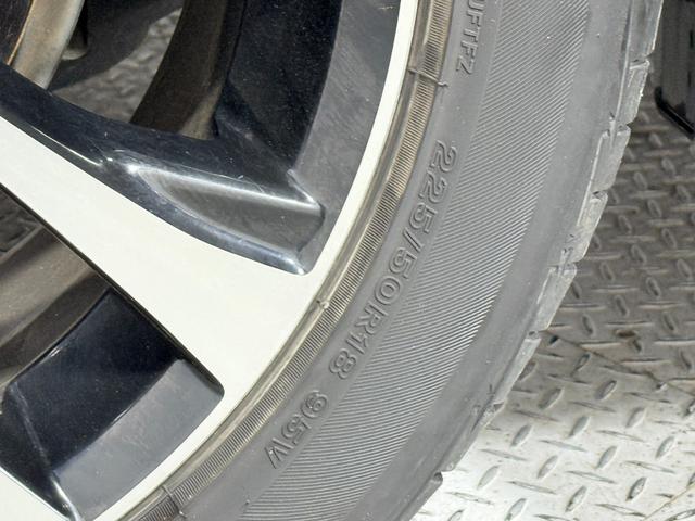 エスティマ アエラス　プレミアムエディション　サンルーフ　純正８ｉｎｃナビＴＶ　両側パワースライドドア　リアオートエアコン　パワーシート　ハーフレザーシート　オットマン　ウォークスルー　横滑り防止　ビルトインＥＴＣ　プッシュスタート　スマートキー（66枚目）