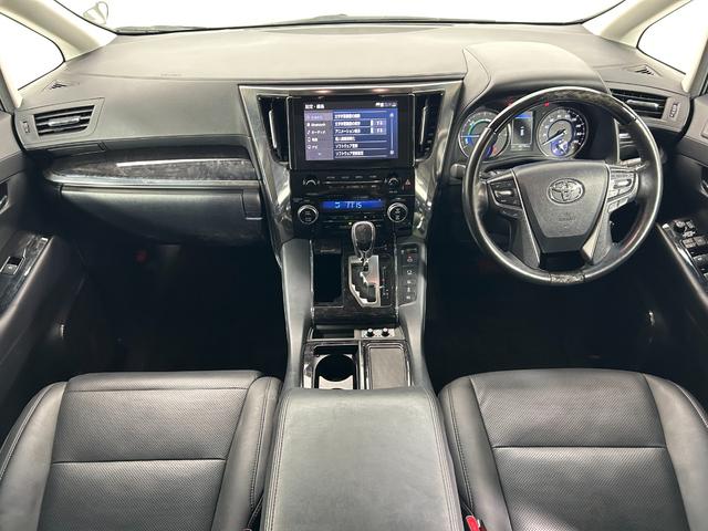 ヴェルファイアハイブリッド ＺＲ　Ｇエディション　ＴＲＤエアロ　サンルーフ　黒革シート　純正ナビＴＶ　デジタルインナーミラー　フリップダウンモニター　ＣＤ／ＤＶＤプレイヤー　３眼ＬＥＤ　レーダーＣ　ＰＣＳ　ＬＫＡ　ＢＳＭ　パワーバックドア（4枚目）