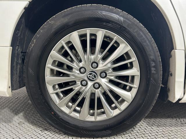 ヴェルファイアハイブリッド ＺＲ　Ｇエディション　ＴＲＤエアロ　サンルーフ　黒革シート　純正ナビＴＶ　デジタルインナーミラー　フリップダウンモニター　ＣＤ／ＤＶＤプレイヤー　３眼ＬＥＤ　レーダーＣ　ＰＣＳ　ＬＫＡ　ＢＳＭ　パワーバックドア（18枚目）