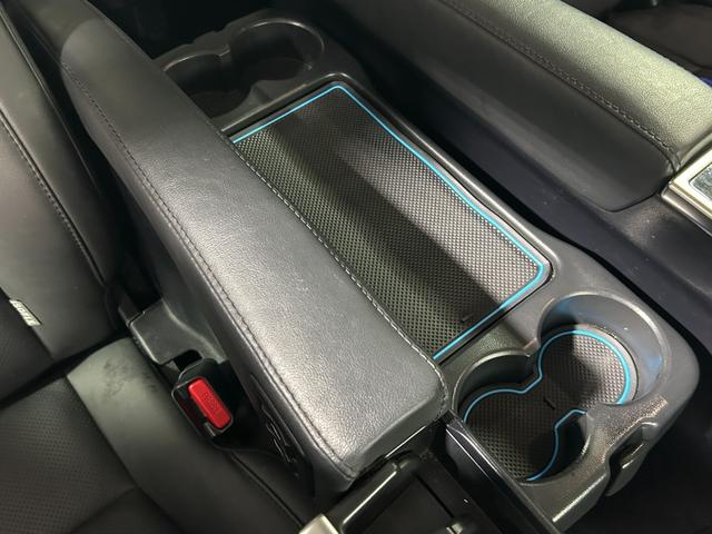 ヴェルファイアハイブリッド ＺＲ　Ｇエディション　ＴＲＤエアロ　サンルーフ　黒革シート　純正ナビＴＶ　デジタルインナーミラー　フリップダウンモニター　ＣＤ／ＤＶＤプレイヤー　３眼ＬＥＤ　レーダーＣ　ＰＣＳ　ＬＫＡ　ＢＳＭ　パワーバックドア（39枚目）