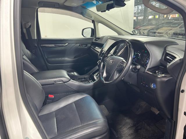 ヴェルファイアハイブリッド ＺＲ　Ｇエディション　ＴＲＤエアロ　サンルーフ　黒革シート　純正ナビＴＶ　デジタルインナーミラー　フリップダウンモニター　ＣＤ／ＤＶＤプレイヤー　３眼ＬＥＤ　レーダーＣ　ＰＣＳ　ＬＫＡ　ＢＳＭ　パワーバックドア（54枚目）