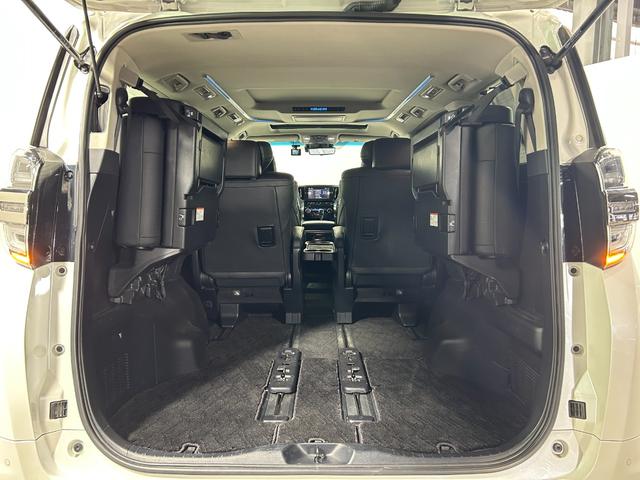 ヴェルファイアハイブリッド ＺＲ　Ｇエディション　ＴＲＤエアロ　サンルーフ　黒革シート　純正ナビＴＶ　デジタルインナーミラー　フリップダウンモニター　ＣＤ／ＤＶＤプレイヤー　３眼ＬＥＤ　レーダーＣ　ＰＣＳ　ＬＫＡ　ＢＳＭ　パワーバックドア（61枚目）