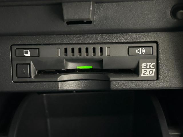 ヴェルファイア ２．５Ｚ　Ｇエディション　黒革シート　三眼ＬＥＤ　純正１０ｉｎｃナビＴＶ　後席モニター　デジタルインナーミラー　パワーシート／ヒーター／エアコン　ハンドルヒーター　電動リアゲート　レーダーＣ　衝突軽減Ｂ　レーンアシスト　ＢＳＭ（12枚目）