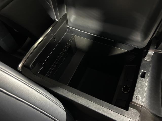 ヴェルファイア ２．５Ｚ　Ｇエディション　黒革シート　三眼ＬＥＤ　純正１０ｉｎｃナビＴＶ　後席モニター　デジタルインナーミラー　パワーシート／ヒーター／エアコン　ハンドルヒーター　電動リアゲート　レーダーＣ　衝突軽減Ｂ　レーンアシスト　ＢＳＭ（36枚目）