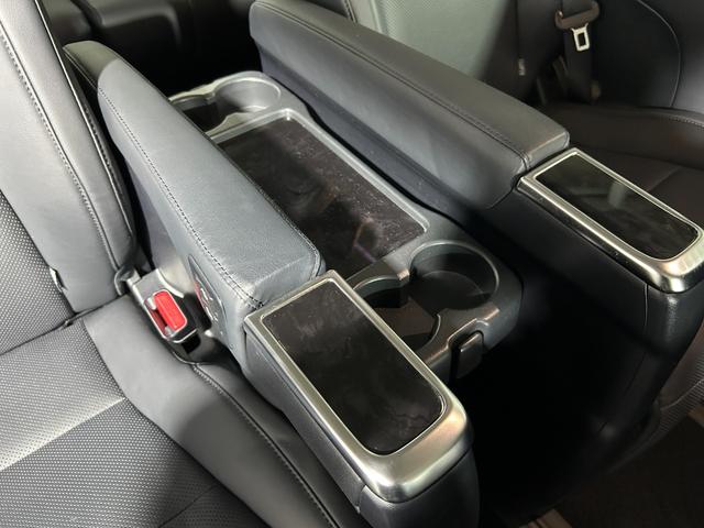 ヴェルファイア ２．５Ｚ　Ｇエディション　黒革シート　三眼ＬＥＤ　純正１０ｉｎｃナビＴＶ　後席モニター　デジタルインナーミラー　パワーシート／ヒーター／エアコン　ハンドルヒーター　電動リアゲート　レーダーＣ　衝突軽減Ｂ　レーンアシスト　ＢＳＭ（39枚目）