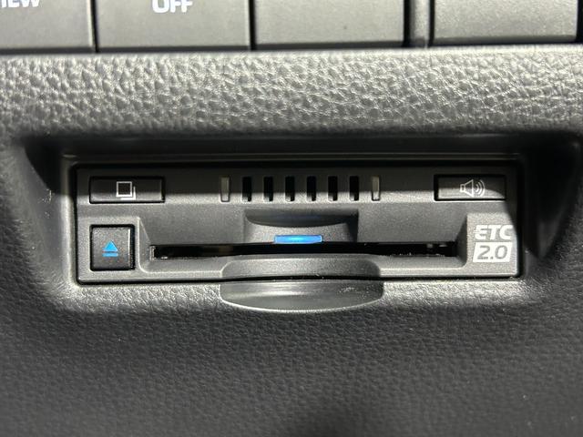 ハリアーハイブリッド Ｚ　モデリスタエアロ　ＪＢＬサウンド　純正１２．３ｉｎｃナビＴＶ　３６０カメラ　デジタルインナーミラー　ハーフレザー　電動リアゲート　ヘッドアップＤ　レーダーＣ　衝突軽減Ｂ　ＬＴＡ　ＢＳＭ　置き型充電（11枚目）