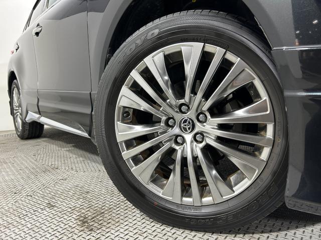 ハリアーハイブリッド Ｚ　モデリスタエアロ　ＪＢＬサウンド　純正１２．３ｉｎｃナビＴＶ　３６０カメラ　デジタルインナーミラー　ハーフレザー　電動リアゲート　ヘッドアップＤ　レーダーＣ　衝突軽減Ｂ　ＬＴＡ　ＢＳＭ　置き型充電（18枚目）